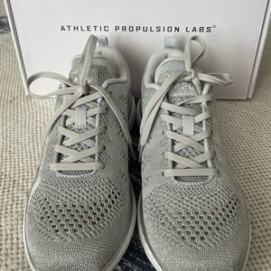 APL Techloom Pro Silver Running Shoes - Size 8